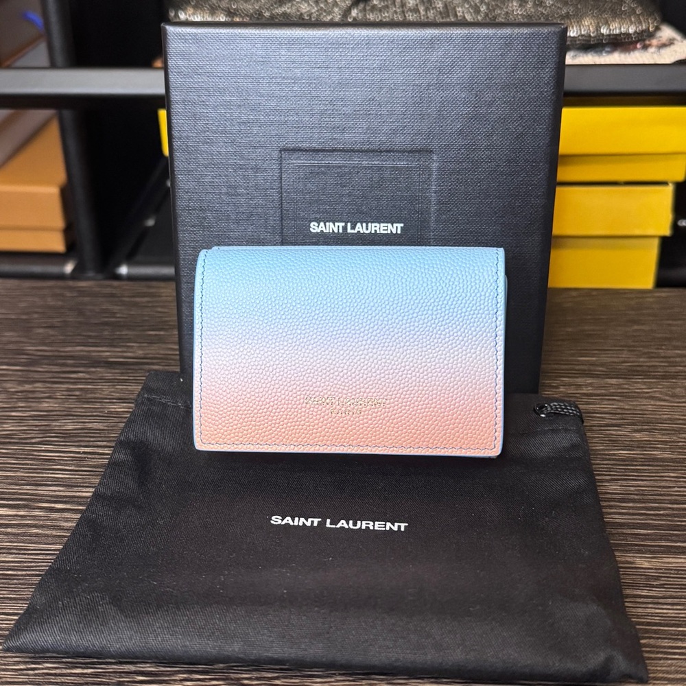 ☀️SOLD☀️Ombré Sunset Saint Laurent Compact Wallet - Picture 7 of 8